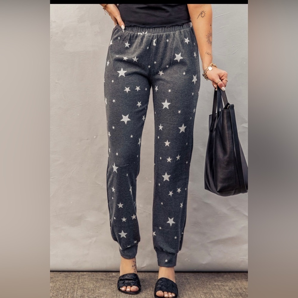 Boutique Sold Out: Gray Star Print Elastic Waist Joggers​